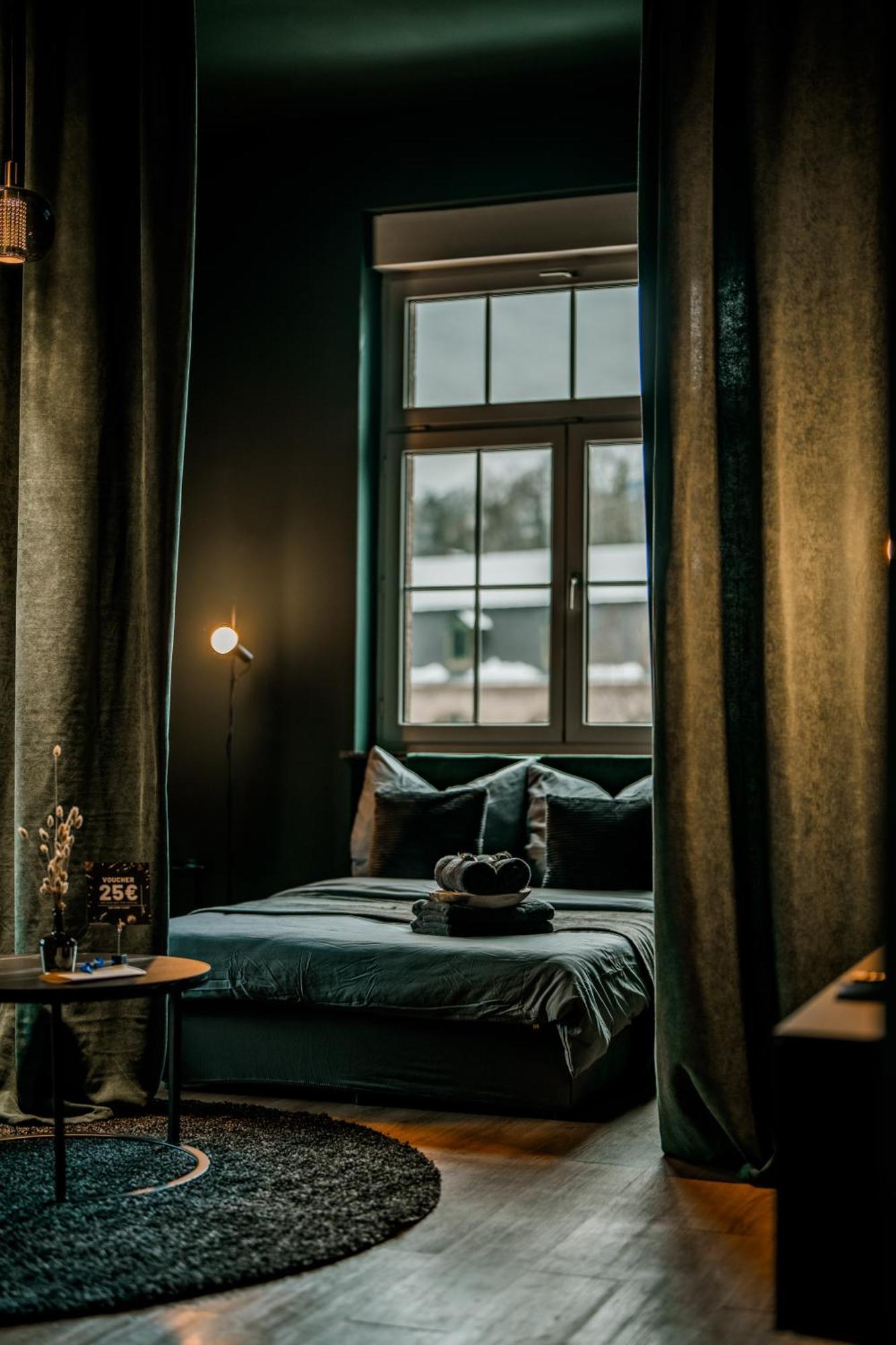 Llr Design Apartment - Emerald Green Im Zentrum Von Koblenz Koblenz  Eksteriør bilde